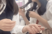 松永里愛ちゃんと工藤由愛ちゃんのＪＫ時代の制服動画が発見される