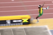身体能力(°_°)走り幅跳びでぶっ飛んでしまったジャマイカ選手の動画が話題に。