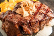 いきなりステーキ「肉50gですか？切ります…肉0.5gですか？切ります…」