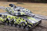 ラインメタル、歩兵戦闘車にレオパルト2の主砲を統合したLynx120を発表