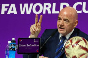 FIFA会長「W杯が商業的に成功した。3年に1度の開催を提案する」←これどうすんの？
