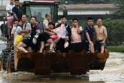 【速報】中国政府、今回の大洪水の死者数を302人、行方不明者数を50人と発表