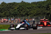 F1イギリスGP SP予選：ウィリアムズのラッセルに3グリッド降格ペナルティ、サインツとの接触で