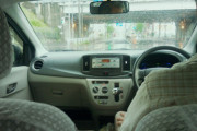 なんで運転代行ってタクシーより安いんや？