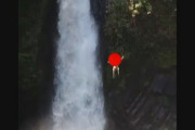 【静岡】『浄蓮の滝』で危険行為…高さ２５ｍからジャンプ 「浅い場所もある。絶対やめて」