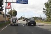 札幌のご老人、3車線道路のど真ん中を逆走してしまうｗｗｗｗｗ
