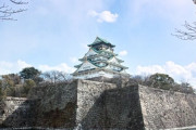 大阪城「コンクリート建築です、当時とデザイン違います」←外国人に大人気な理由