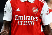 アーセナル、流出した新サードユニフォームに賛否　ボタン付きの一着に「いらない」「ポロシャツっぽくてかわいい」