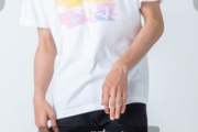 【悲報】例のYOASOBI絵師のコラボTシャツ、『75%オフ』になってしまう…