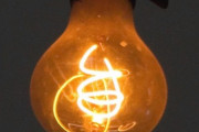 「1901年に点けた電球が120年経った今も消えていない事実」海外の反応