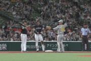 ソフトバンク上林、延長10回にタイムリースリーベースで2点勝ち越し！！！！