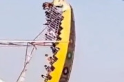 【動画】インドの遊園地でバイキングのアトラクションが崩壊して20人が負傷。