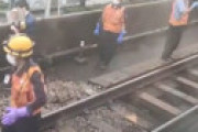 ＪＲ灘駅で接触事故　はねられた男性がホームの女性4人に当たり5人病院搬送の地獄展開