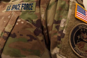 「宇宙で迷彩服？」米宇宙軍「U.S Space Force」が軍服を発表、迷彩模様を採用にネットでは皮肉や異論も！