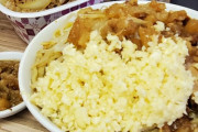 【悲報】ラヲタさん、二郎系ラーメン屋に牛丼アンドストロングゼロを持ち込んでしまう