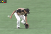 【速報】日ハム、丸シフトが成功するもエラーしてしまう