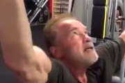 【動画】アーノルド・シュワルツェネッガーさん(72)のトレーニングｗｗｗｗｗ