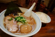 ラーメンに白米つける奴いかれてんのか？