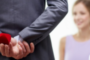 13年間付き合った彼女にプロポーズしたら『コレ』がゴミになったwwwww
