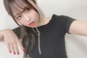 【画像】SKE48 佐藤佳穂さん、この格好で取材を受けたのか・・・?!