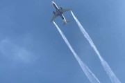 空からジェット燃料が…ロス上空でデルタ旅客機が緊急事態宣言し燃料投棄、小学生ら60人が負傷！