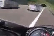 【動画】 新東名を３００キロで疾走するバイクの衝撃ドラレコ動画が拡散され騒然