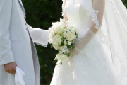 30代半ばの先輩が未婚なんだが納得した。←職場の人の結婚式に先輩と一緒に向かった時…