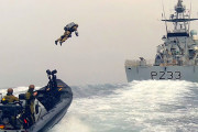 英海兵隊が試験飛行しているジェットスーツが超カッコいい