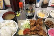 500円の唐揚げ定食頼んだｗｗｗ（※画像あり）