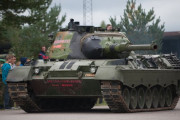旧式の戦車レオパルト1A5約200両を手に入れたウクライナ…求められる新戦術！