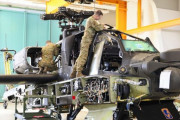 AH-64「アパッチ」攻撃ヘリのパーツ完成が1年から9時間に短縮？…3Dプリンターで製造！