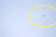 【動画】ウクライナの標的に向かって飛んでいるロシアの巡航ミサイルが目撃される。