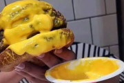 【画像】アメリカ「"本物"のチーズバーガー見せたるわｗｗｗ」