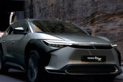 来年出るトヨタのEVってテスラに勝ってるんか？