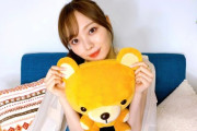 【画像】梅澤美波さんのこのぬいぐるみって名前ついてるんか？？？