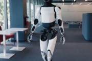 【動画】人型ロボット、ついに工場でも働き始める