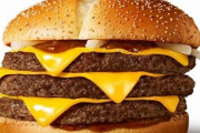 【朗報】マクドナルドで厚いビーフパティ3枚のサムライマックが4月3日から期間限定で復活！