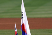 韓国人の反応「マウンドに韓国旗を立ててなぜ悪い？」