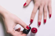 【これマジ？】これが爪を弱くする！美爪のために避けるべきNG行為が・・・