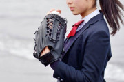 【画像】お前らはほぼ2の野球女子を選んでしまう