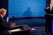 初の米大統領選討論会、ルール無視の激しい応酬で混乱状態になってしまう　海外の反応