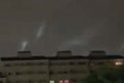 【動画】 横浜上空で「無数の謎の光が走る」目撃情報相次ぎ騒然 ⇒ 真相が判明