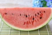 スイカってめっちゃ美味いのに過小評価されてないか？