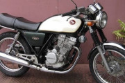 SR400の250cc版みたいなバイクないやろか