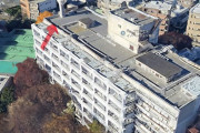 「友人が煙突に登ったままいなくなった」東大工学部の煙突から女性が落下して死亡