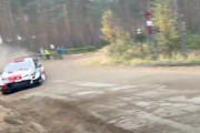 【動画】WRCラリーはドライバーもイッてれば観客もぶっ飛んでるｗｗｗ