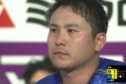 【悲報】DeNA佐野、チャンスで代打を出されて涙目になる…