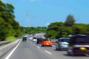 軽自動車で高速走るの怖いかな？