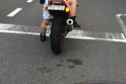 【悲報】クソチビバイク乗り女さん、晒される