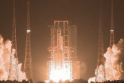 中国、無人宇宙貨物船「天舟2号」を搭載した運搬ロケット「長征7号遥3」を打ち上げ…独自ステーション建設で！